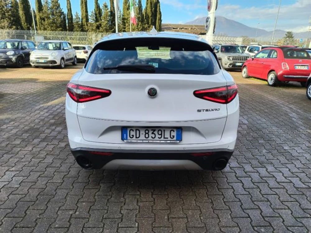 Alfa Romeo Stelvio usata a Frosinone (5)