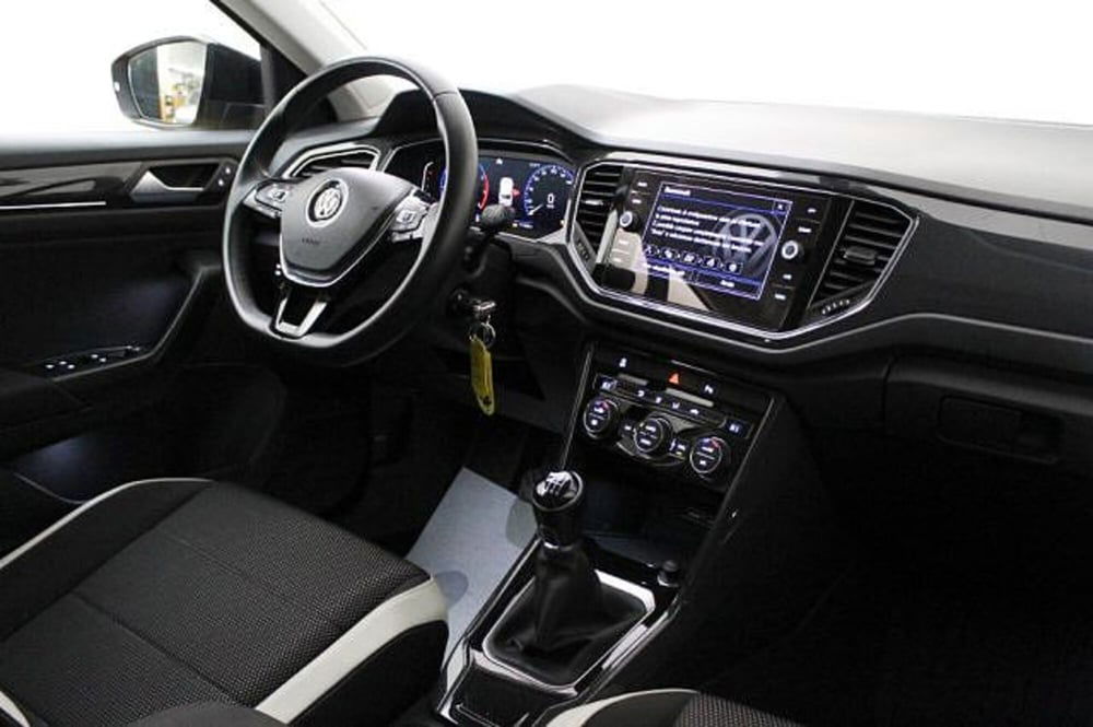 Volkswagen T-Roc usata a Novara (6)