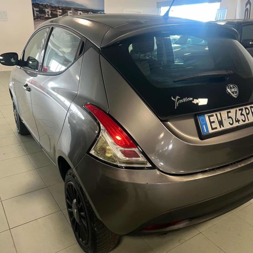 Lancia Ypsilon usata a Ferrara (5)