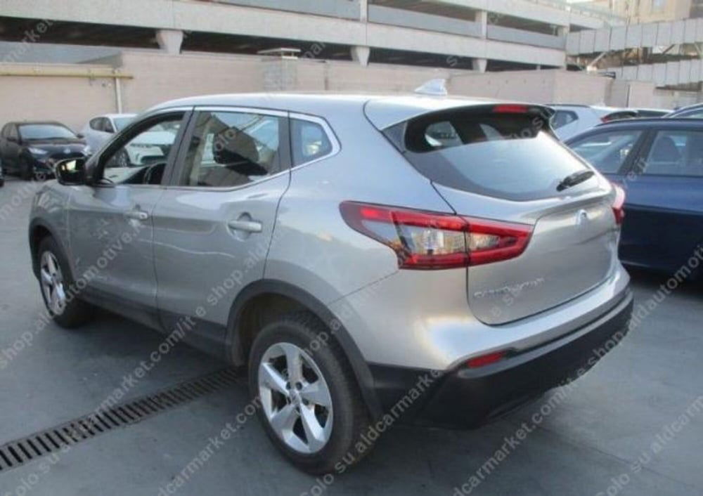 Nissan Qashqai usata a Lecce (2)