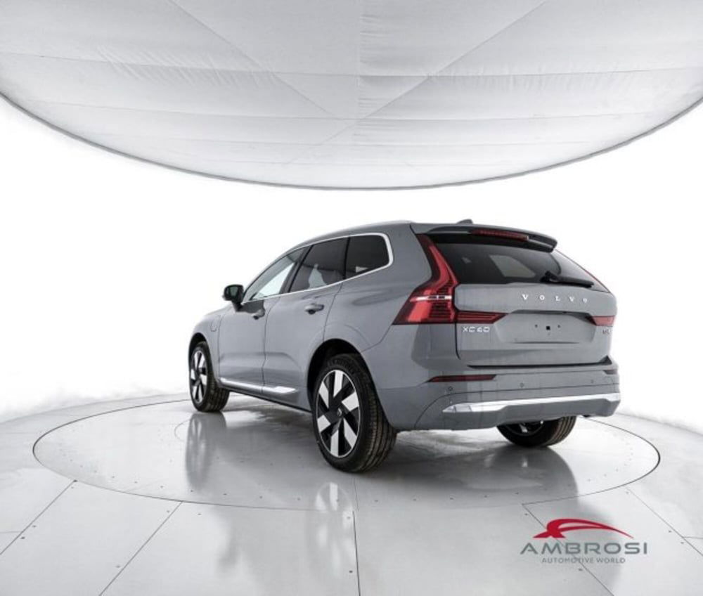 Volvo XC60 nuova a Perugia (4)