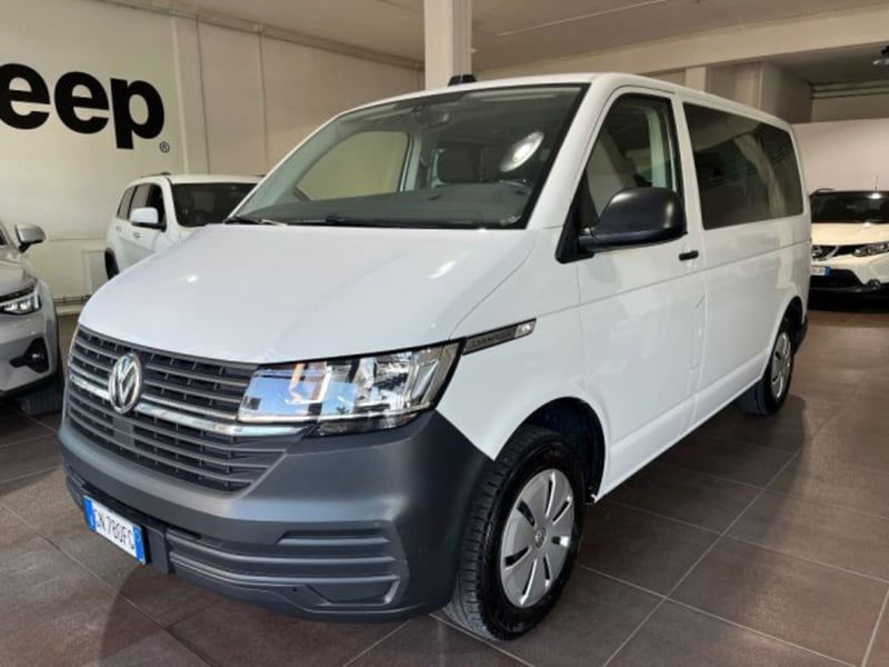 Volkswagen Veicoli Commerciali Transporter Furgone 2.0 TDI 110CV PL Kombi  del 2023 usata a Sassuolo