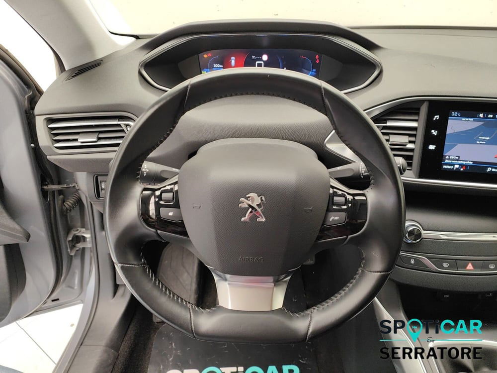 Peugeot 308 usata a Como (8)