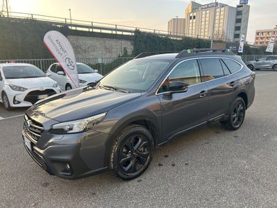 Subaru Outback 2.5i 4dventure lineartronic del 2021 usata a Piacenza