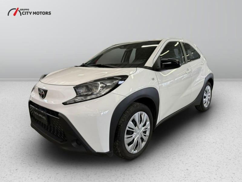 Toyota Aygo X 1.0 Active 72cv del 2023 usata a Monza