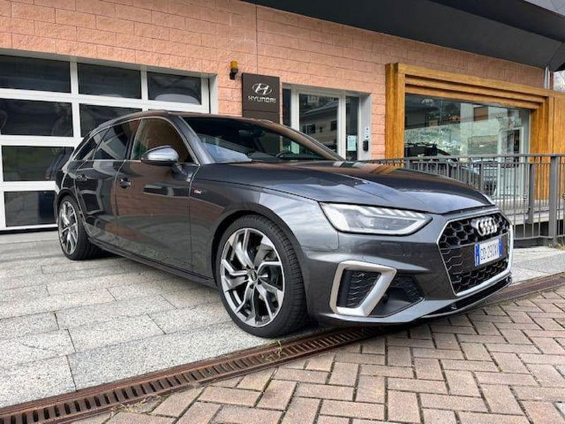 Audi A4 Avant 35 TDI/163 CV S tronic S line edition  del 2021 usata a Montecrestese