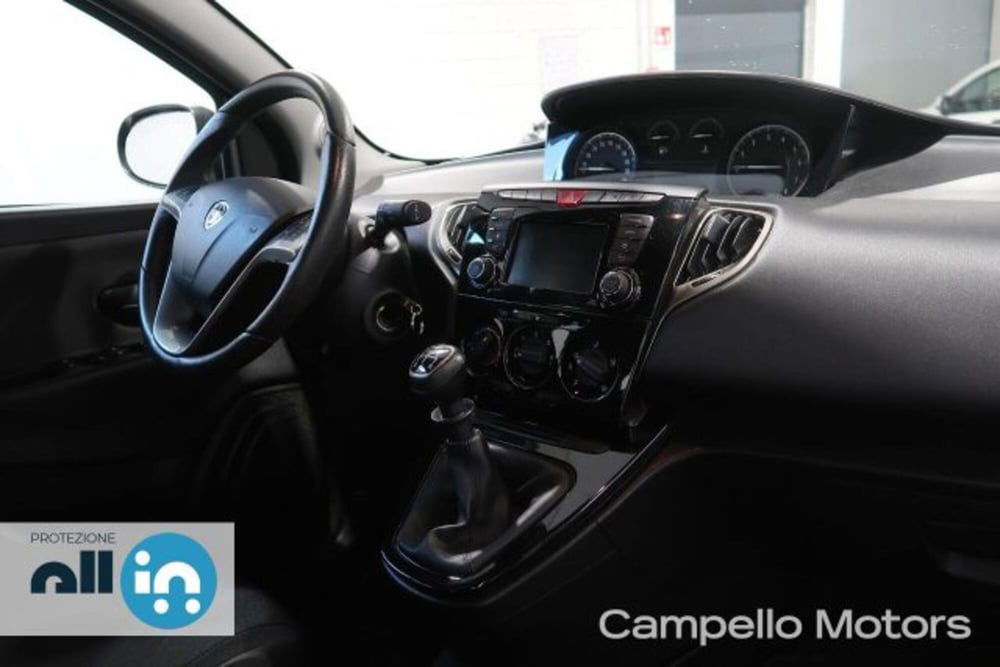 Lancia Ypsilon usata a Venezia (13)