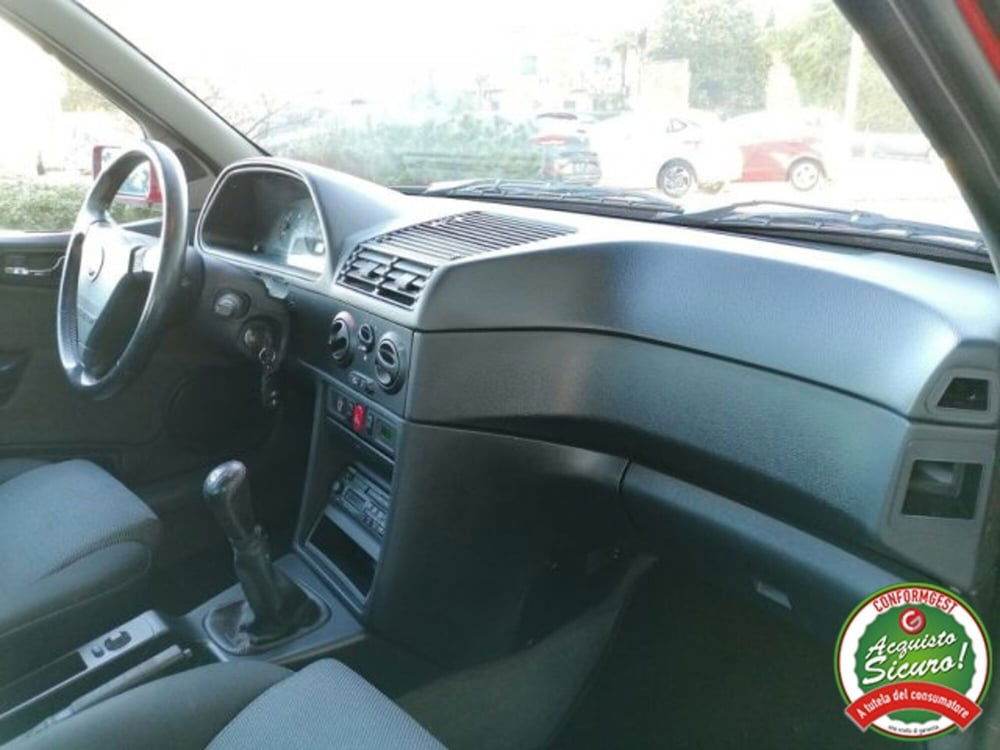 Alfa Romeo 145 usata a Pisa (14)