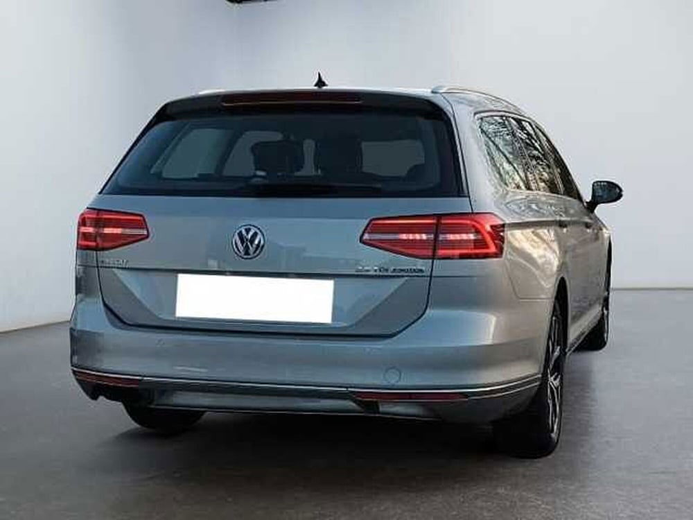 Volkswagen Passat Variant usata a Lucca (2)