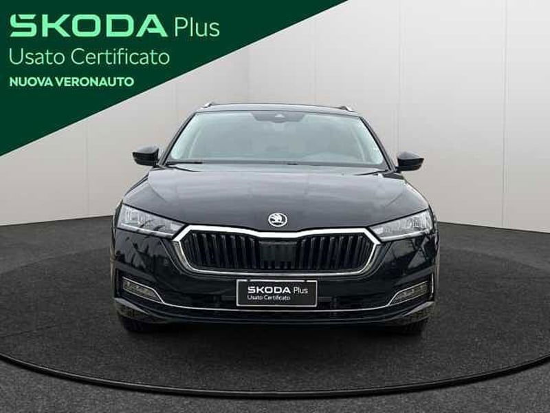 Skoda Octavia 1.5 e-TEC DSG Executive del 2024 usata a Verona