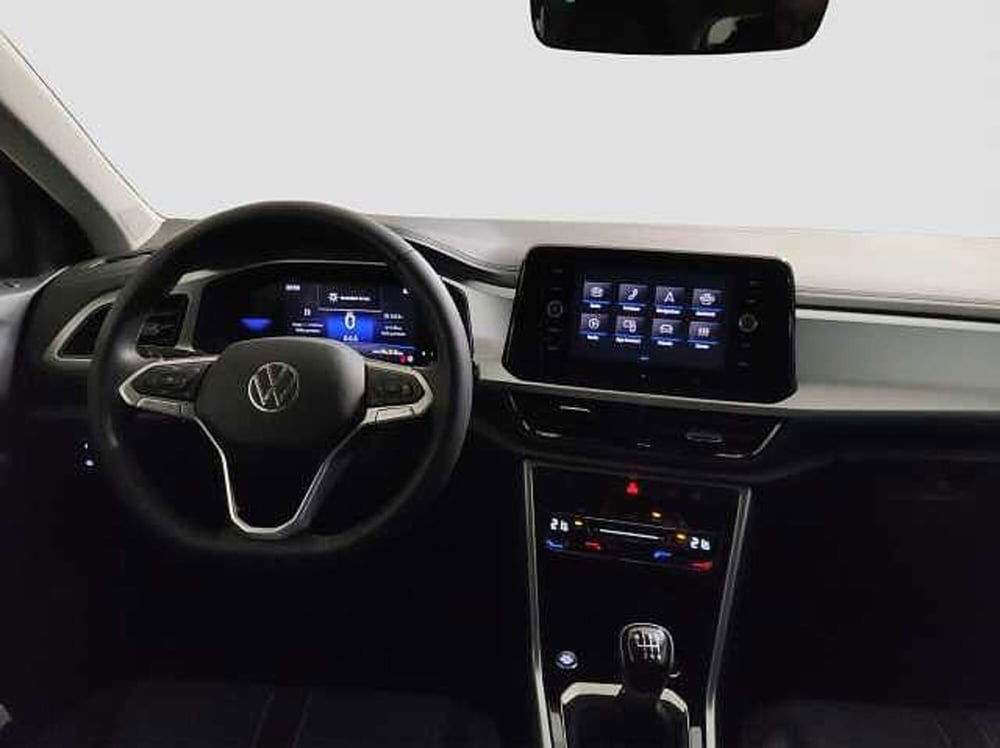 Volkswagen T-Roc nuova a Como (9)