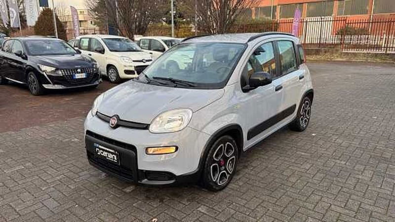 Fiat Panda 1.0 FireFly S&amp;S Hybrid City Cross  del 2022 usata a Legnano