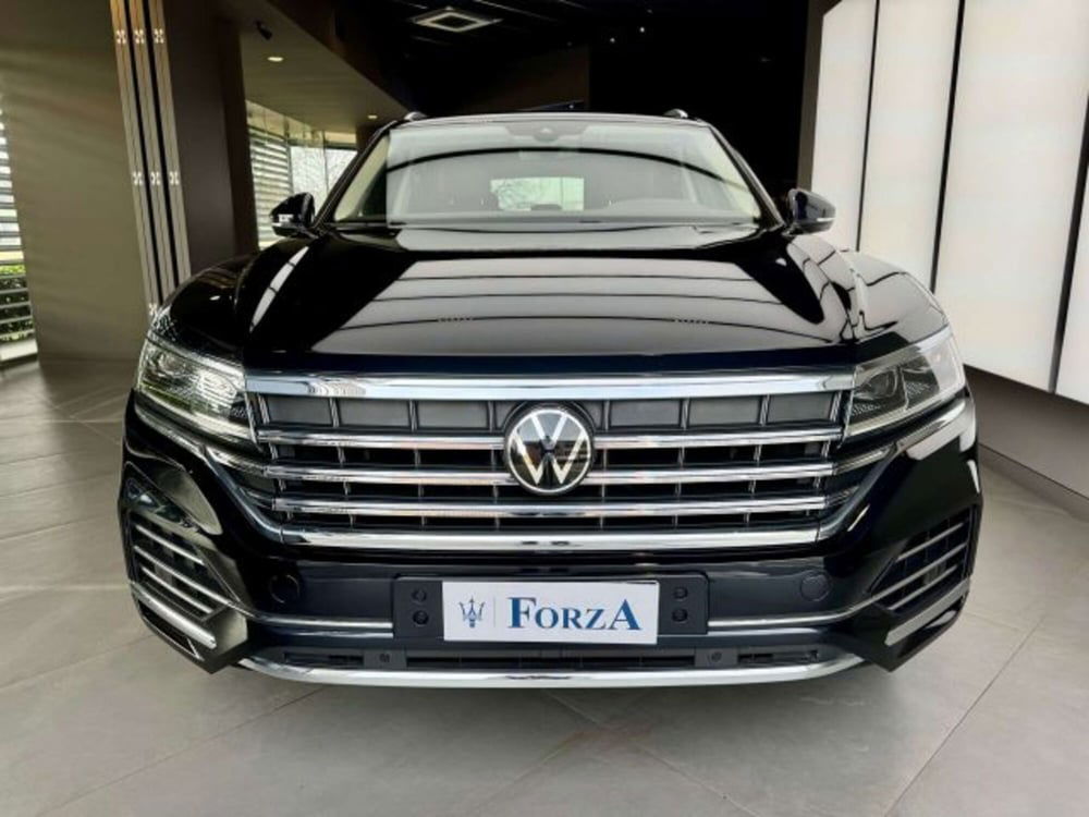 Volkswagen Touareg usata a Torino (2)