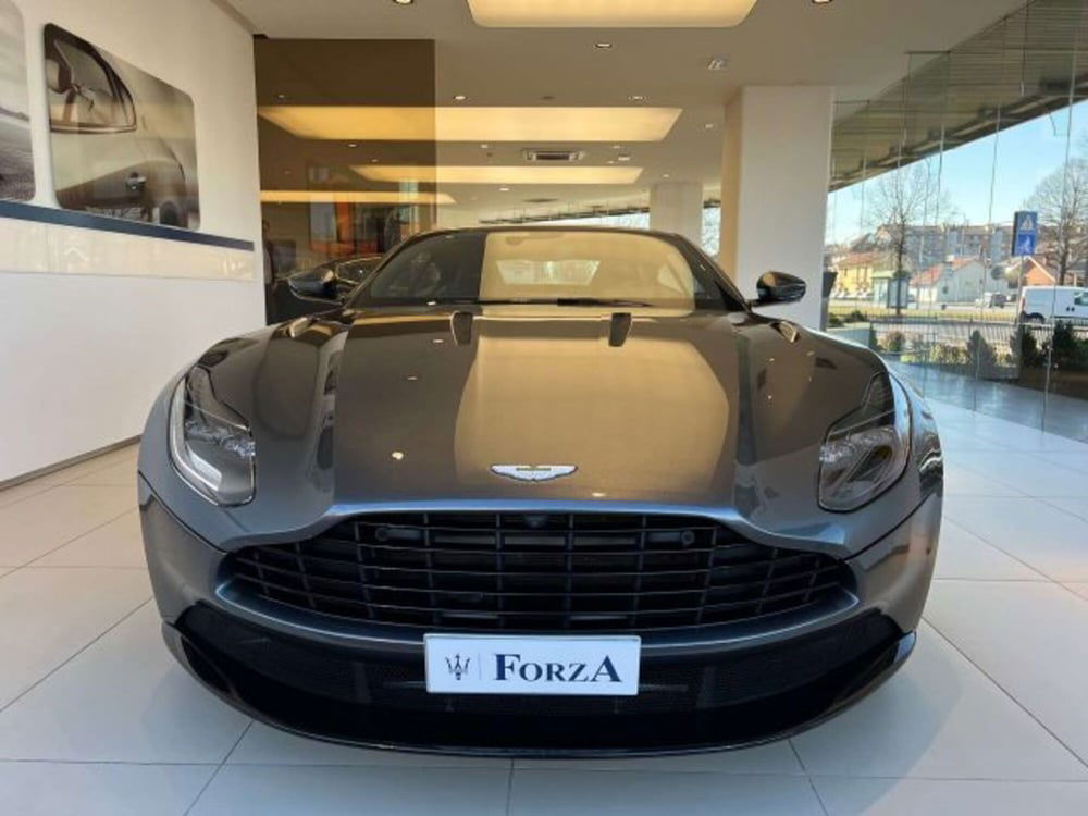 Aston Martin DB11 usata a Torino (2)