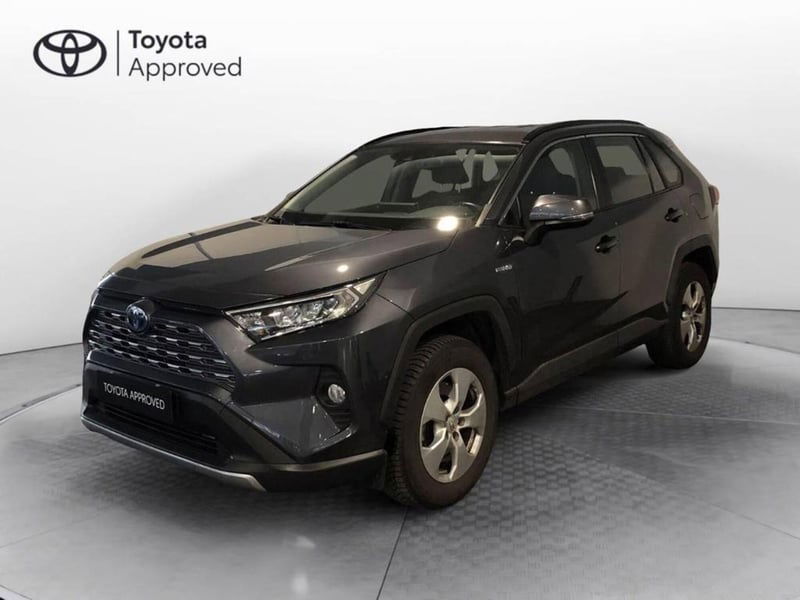 Toyota Rav4 vvt-ie h Active 2wd 218cv e-cvt del 2020 usata a Torino