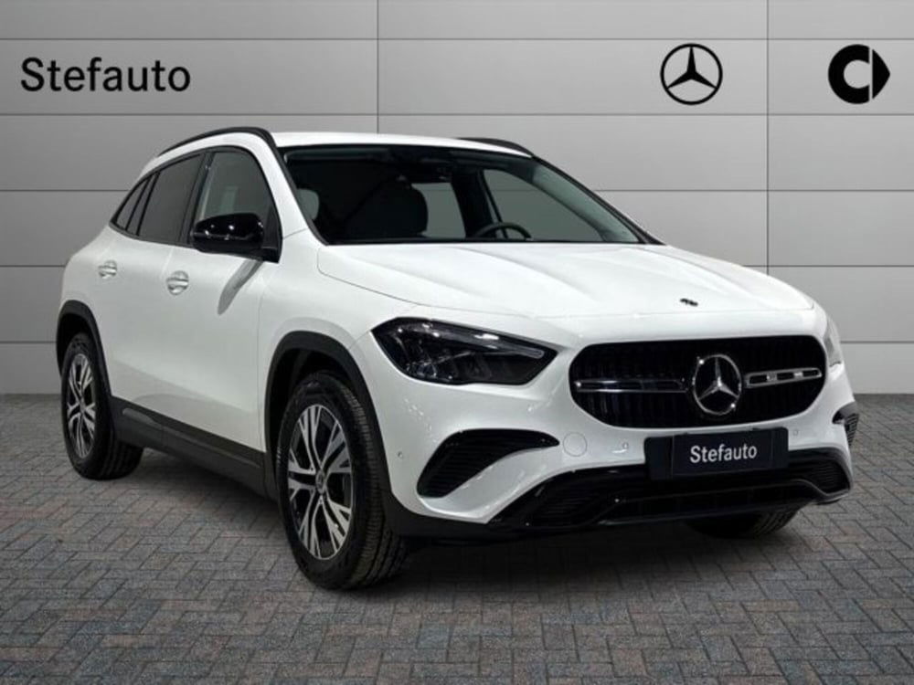 Mercedes-Benz GLA SUV nuova a Bologna