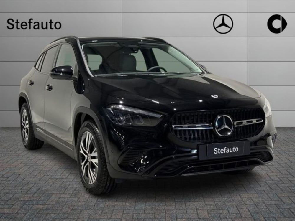 Mercedes-Benz GLA SUV nuova a Bologna