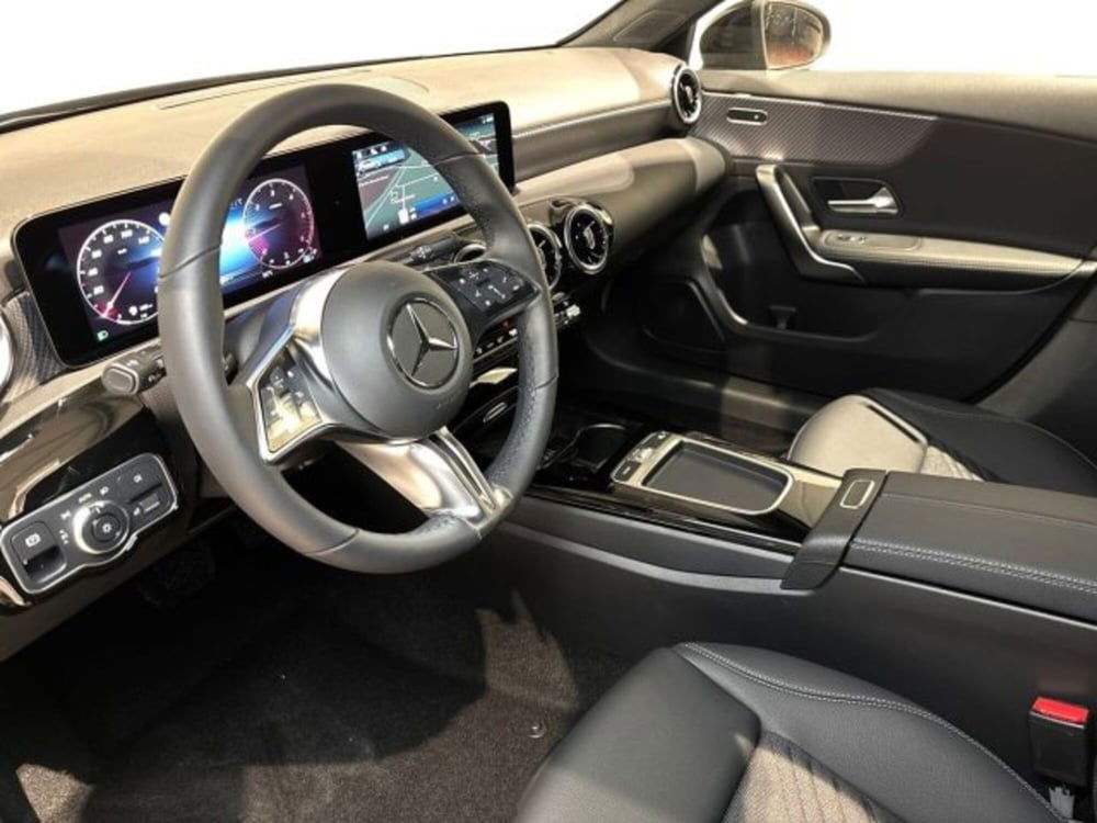 Mercedes-Benz Classe A nuova a Bologna (11)