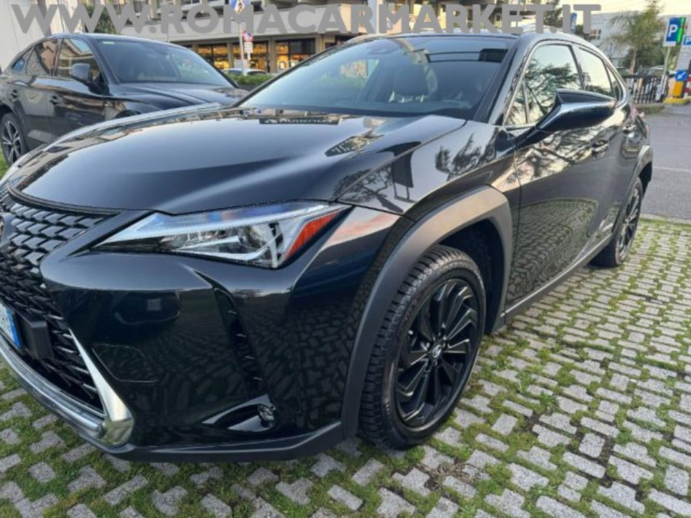 Lexus UX usata a Roma (13)