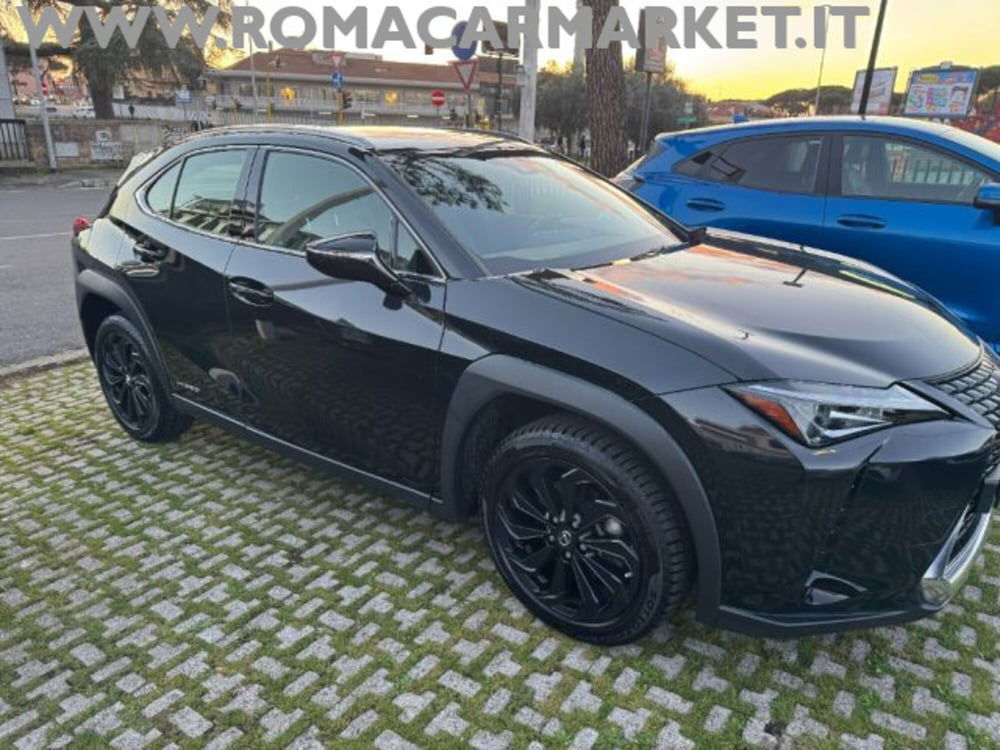 Lexus UX usata a Roma (15)