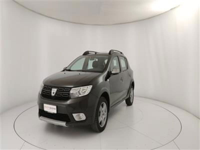 Dacia Sandero Stepway 0.9 TCe Turbo GPL 90 CV S&amp;S Access del 2017 usata a Bari