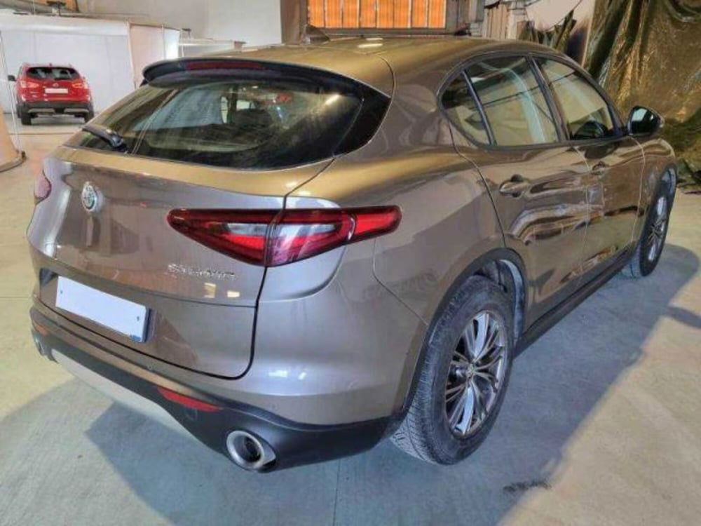 Alfa Romeo Stelvio usata a Bologna (2)