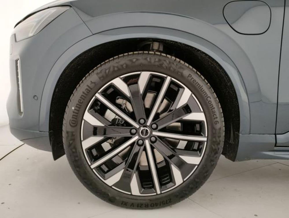 Volvo XC90 nuova a Modena (8)