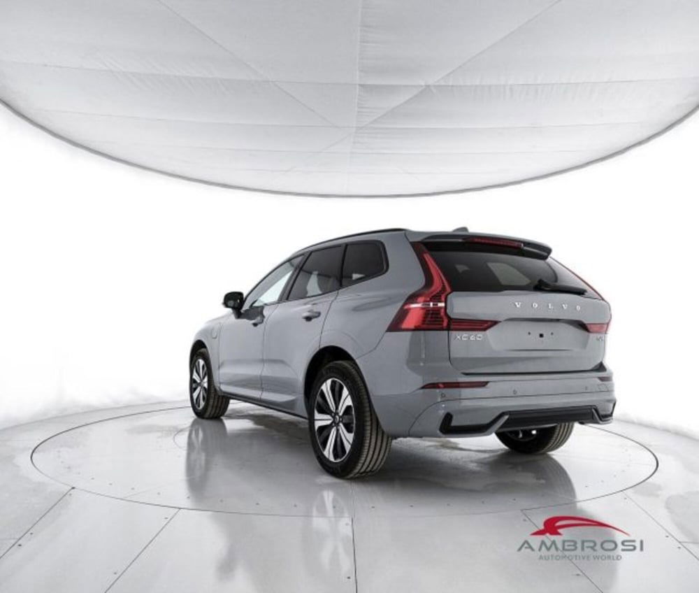 Volvo XC60 nuova a Perugia (4)