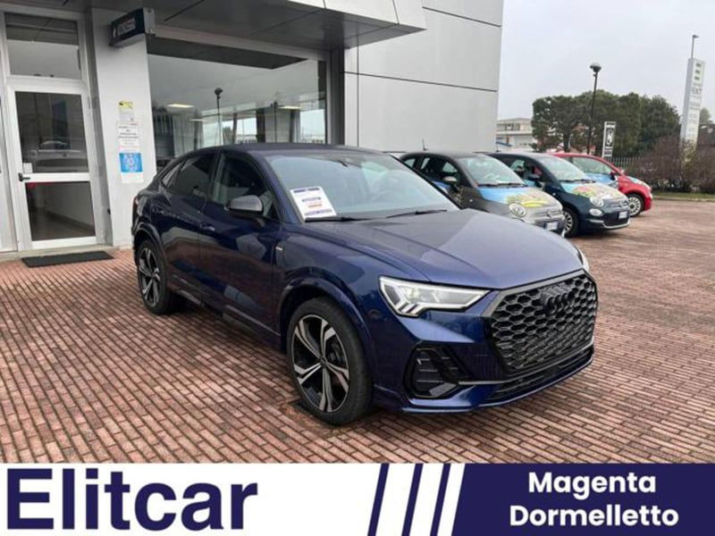 Audi Q3 Sportback 35 2.0 tdi Identity Black s-tronic del 2024 usata a Magenta