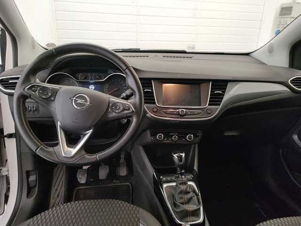 Opel Crossland X usata a Varese (14)