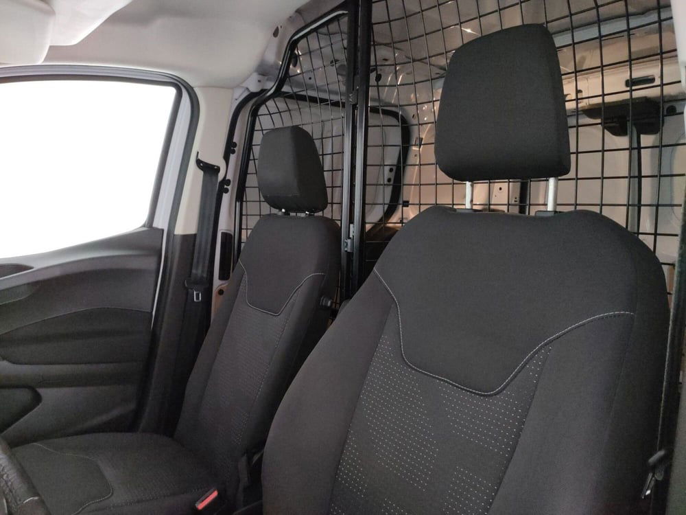 Ford Transit Courier usata a Roma (11)