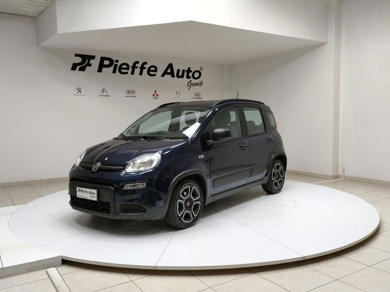 Fiat Panda 1.0 FireFly S&amp;S Hybrid City Cross  del 2021 usata a L&#039;Aquila