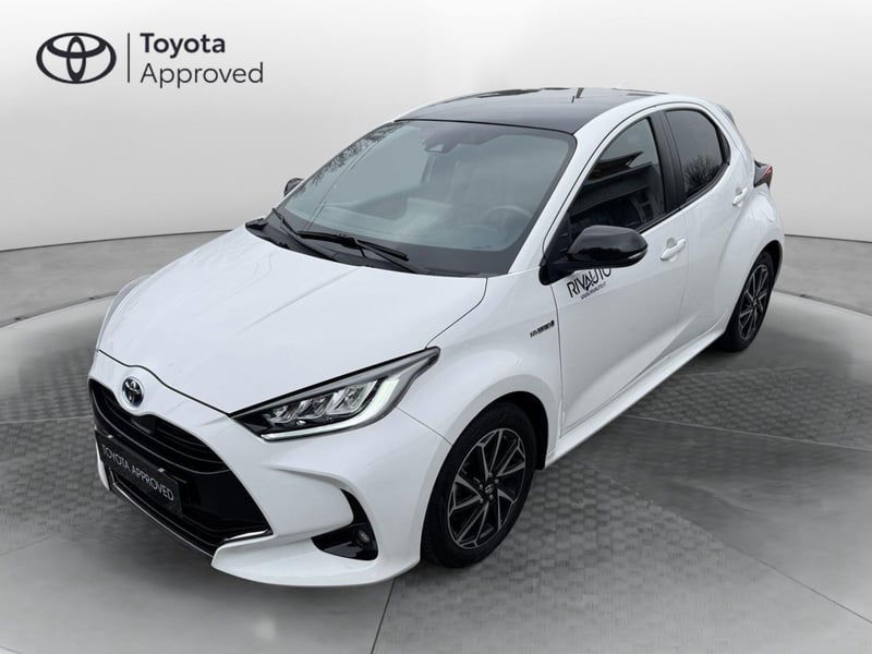 Toyota Yaris 1.5 Hybrid 5 porte Lounge del 2020 usata a Beregazzo con Figliaro