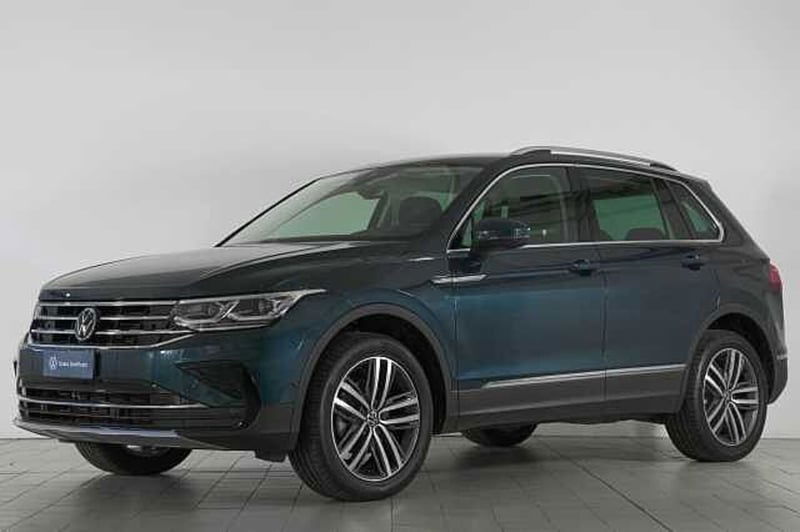 Volkswagen Tiguan 2.0 TDI 150 CV SCR DSG 4MOTION Elegance del 2022 usata a Barni