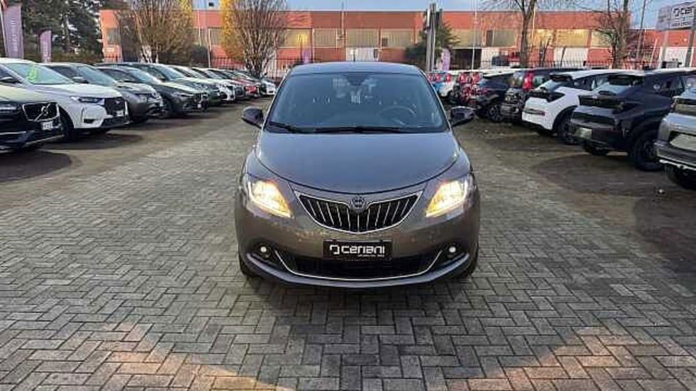 Lancia Ypsilon usata a Milano (8)