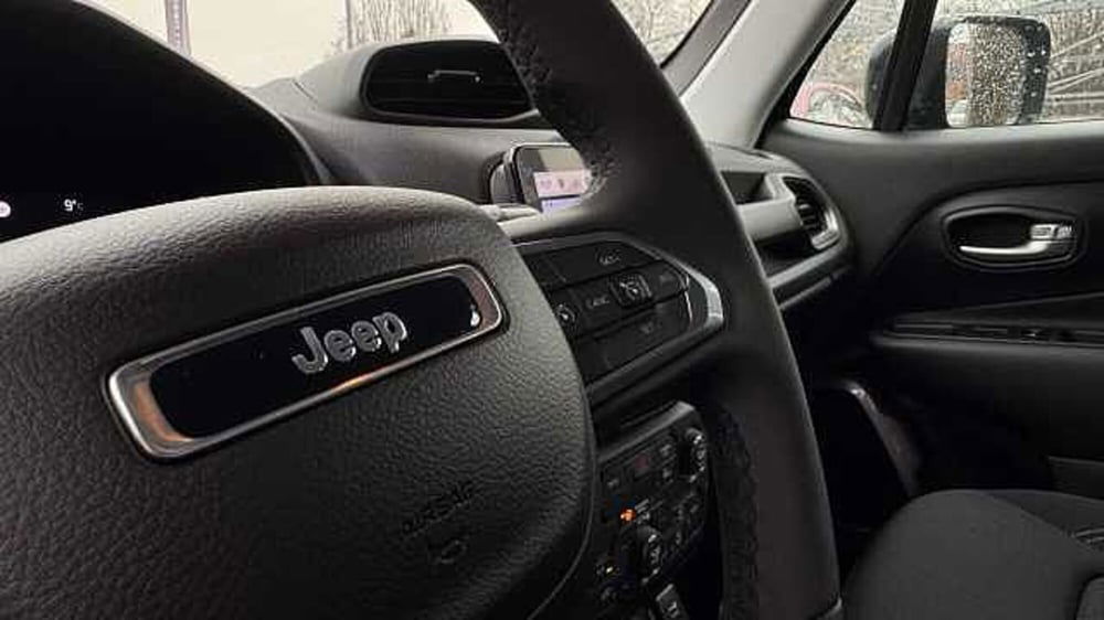 Jeep Renegade usata a Milano (19)