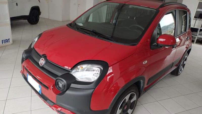 Fiat Panda Cross 1.0 firefly hybrid Cross s&s 70cv 5p.ti del 2024 usata a Mondovi'