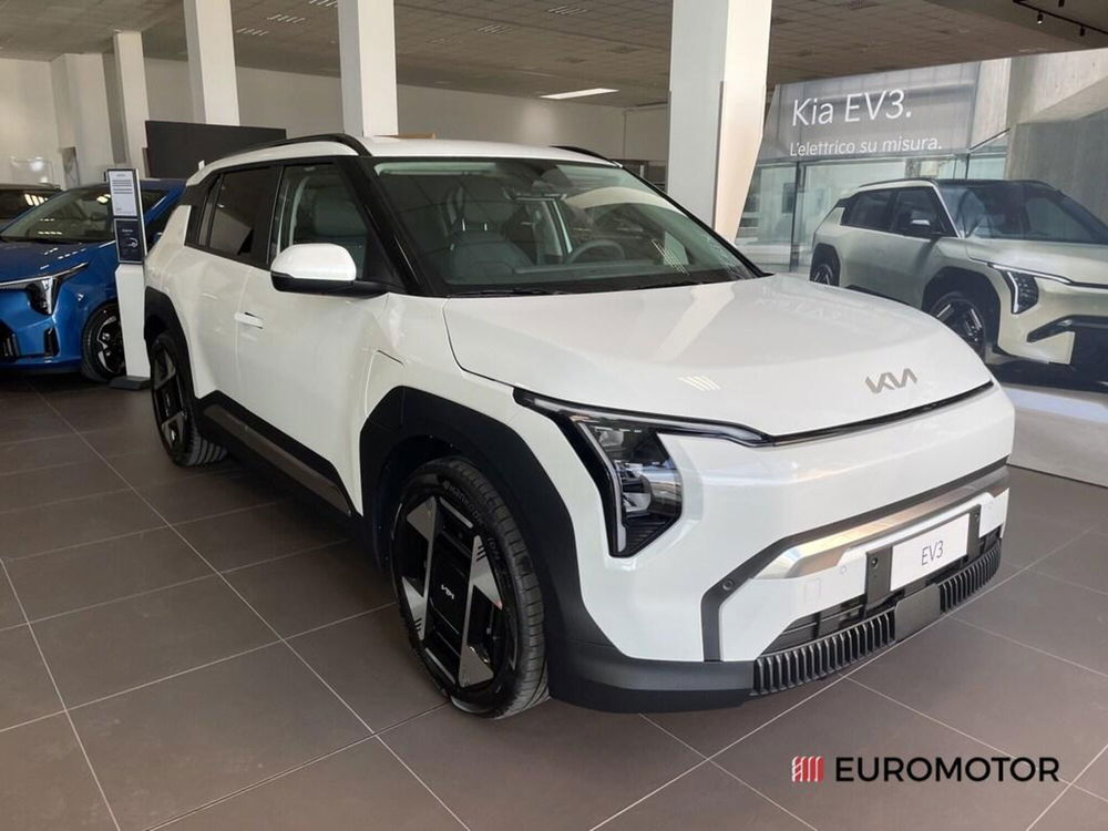 Kia EV3 nuova a Bari (3)