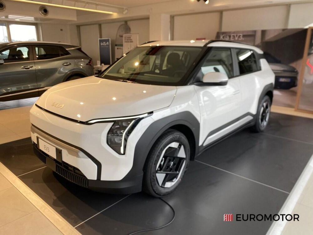 Kia EV3 nuova a Bari