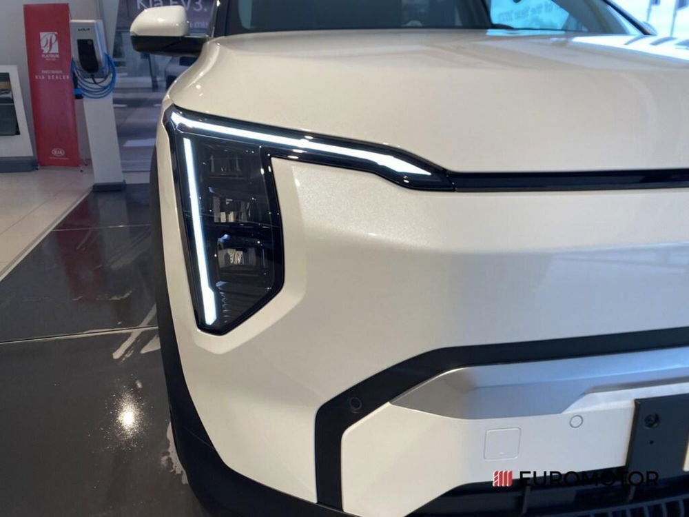 Kia EV3 nuova a Bari (5)