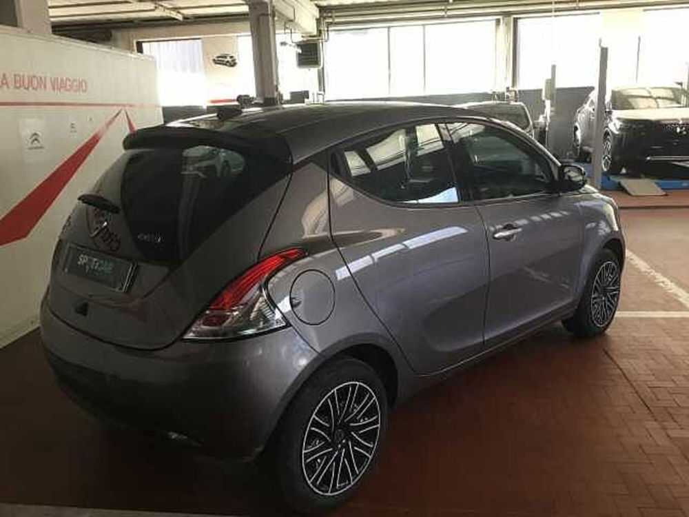 Lancia Ypsilon usata a Varese (5)