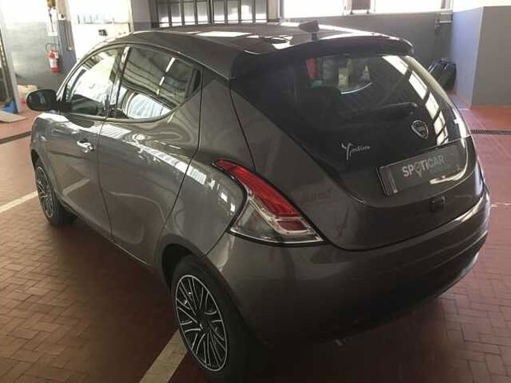 Lancia Ypsilon usata a Varese (7)