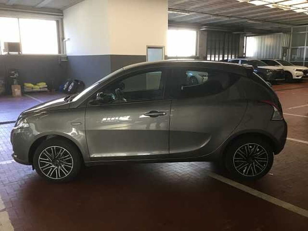 Lancia Ypsilon usata a Varese (8)