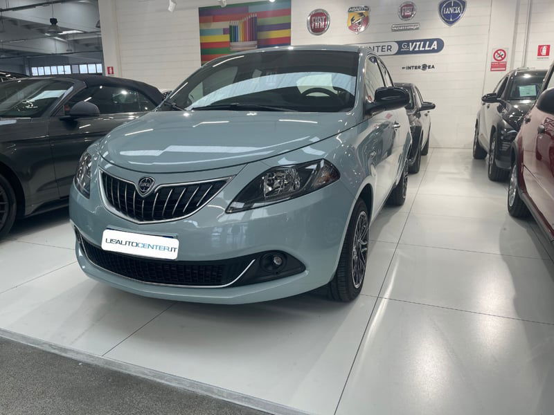 Lancia Ypsilon 1.0 FireFly 5 porte S&S Hybrid Ecochic Gold  nuova a Monza