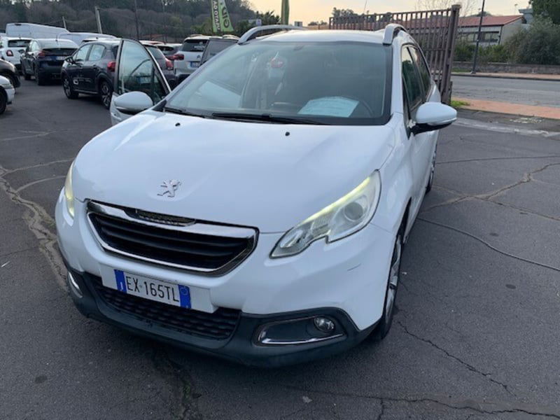 Peugeot 2008 e-HDi 92 CV Stop&Start Urban Cross del 2014 usata a Catania