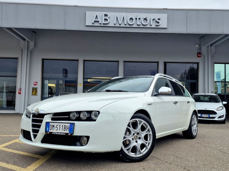 Alfa Romeo 159 SportWagon 2.2 JTS 16V Sportwagon Distinctive  del 2008 usata a Gallarate