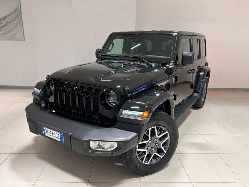 Jeep Wrangler Unlimited 2.0 Turbo Sahara  del 2023 usata a Napoli