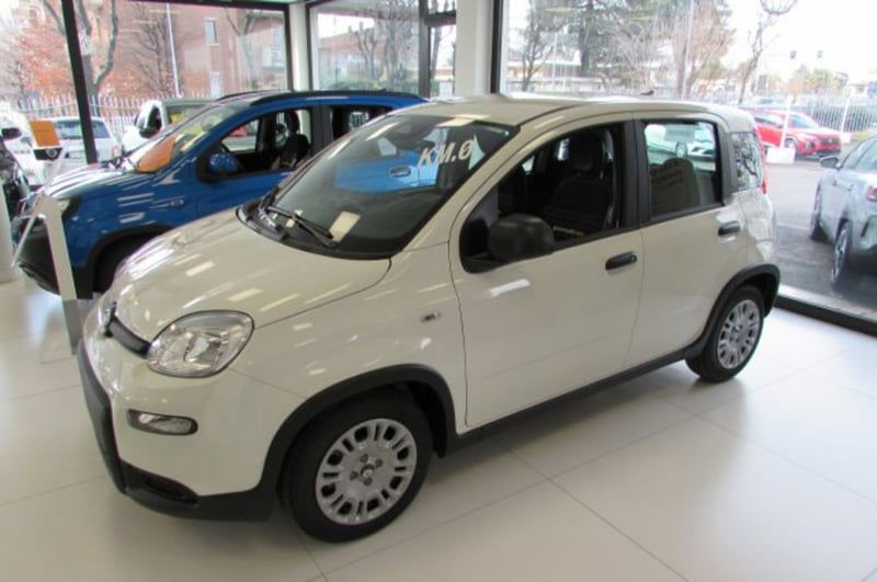 Fiat Panda 1.0 firefly hybrid s&s 70cv 5p.ti nuova a Rho