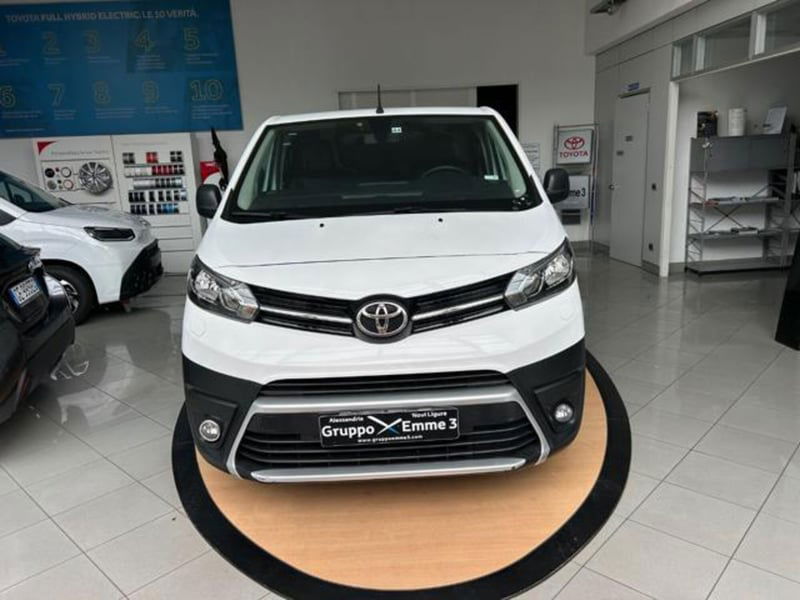 Toyota Proace Verso Verso 1.5D L0 D Luxury  del 2021 usata a Novi Ligure