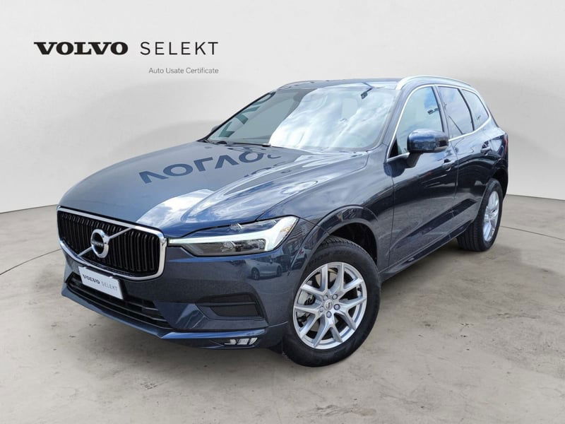 Volvo XC60 B4 (d) AWD Geartronic Momentum Pro  del 2021 usata a Bari